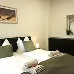 Daire Greentreehomes - Stadtvilla Linde Regensburg