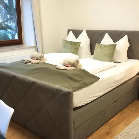 Greentreehomes - Stadtvilla - Zentral - Familienfreundlich
